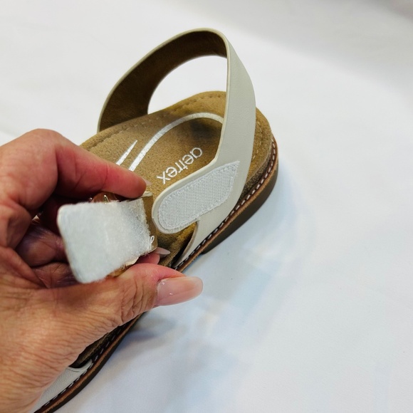Aetrex Tamara Orthotic Asym Strap Sandals. New Without Tags - Picture 4 of 9